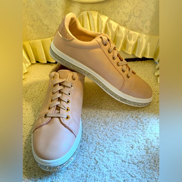 lucita shoes wholesale